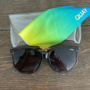 QUAY Coffee Run sunglasses BNWT Brown Tortoise/Gold